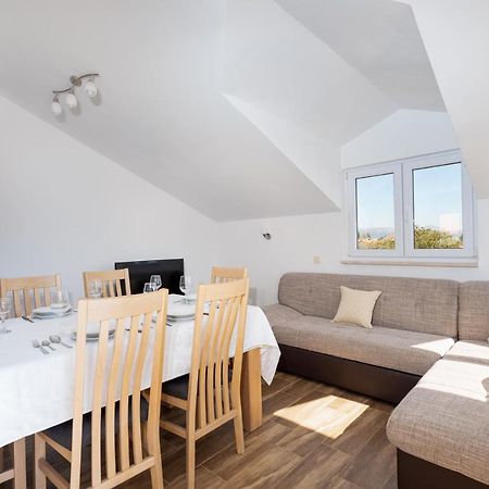 Holiday Home Lydia Slatine Bagian luar foto