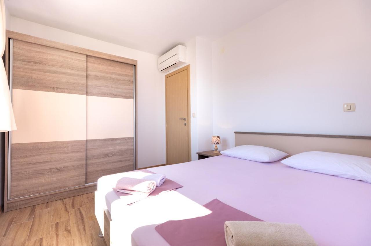 Holiday Home Lydia Slatine Bagian luar foto